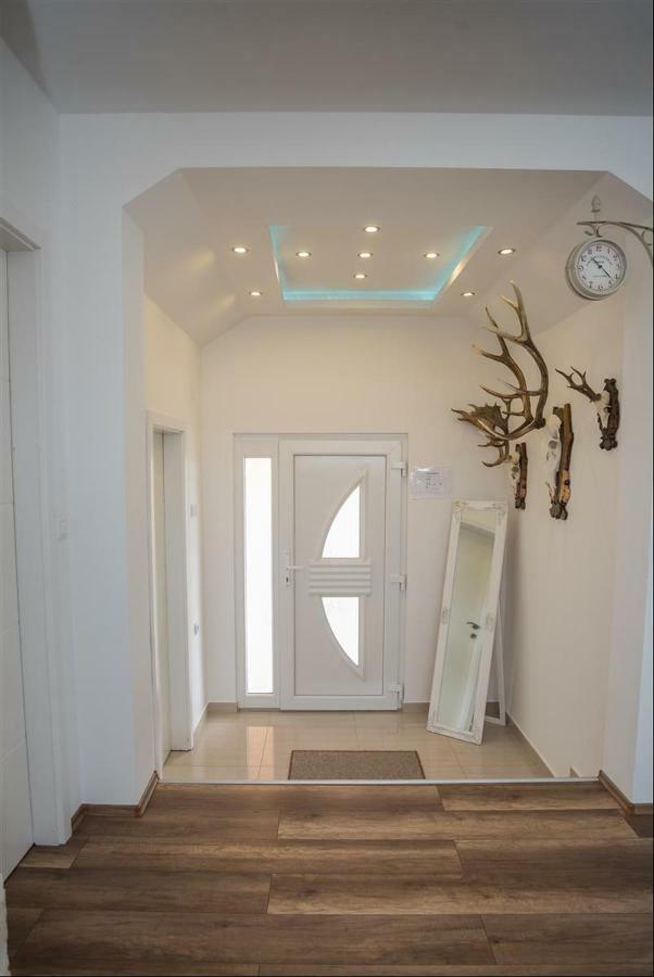 Apartman Hubertus 5* Vagovina Exterior foto